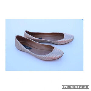Ann Taylor flats